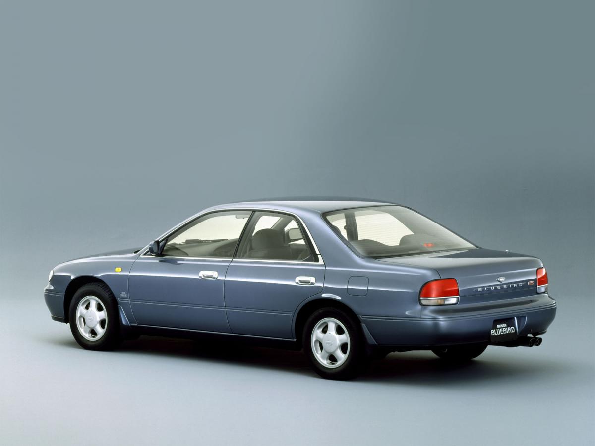 Автомобиль nissan bluebird